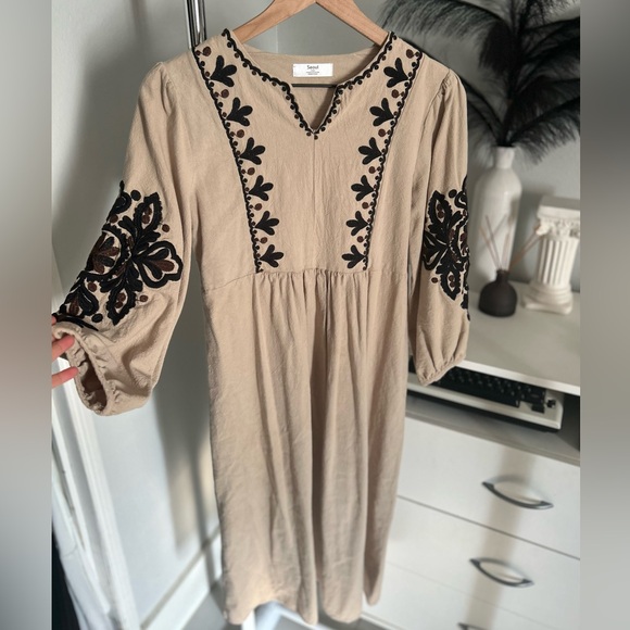 Zara Dresses & Skirts - Zara Beige Dress with Black Floral Detail